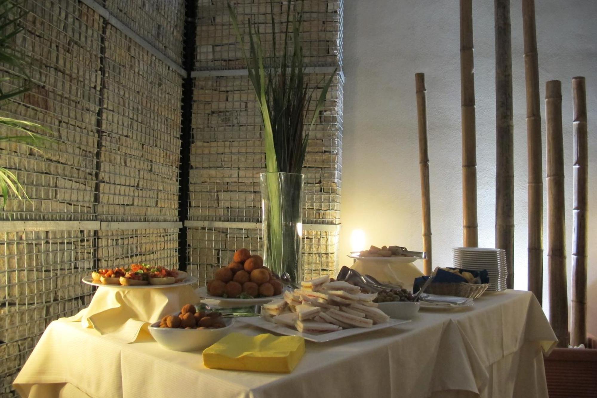 Hotel Sporting Cologno Cologno Monzese Buitenkant foto